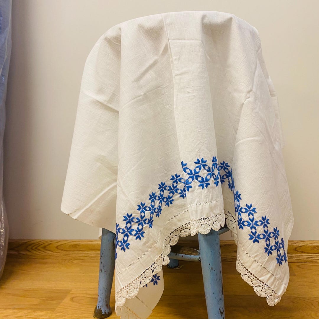1970s Vintage Hand Embroidered Table Centerpiece, Coffee Table Cloth ...