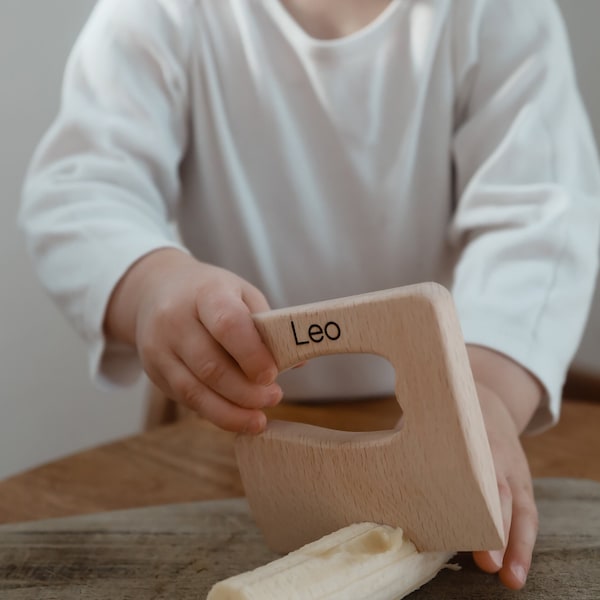 Montessori Küchenhilfe - Holzmesser - personalisiertes Montessori Holzmesser - Kleinkind Küchenhelfer