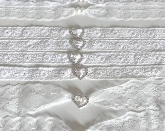 Bridal lace bracelet / Wedding / birthday gift, bachelorette party, events...
