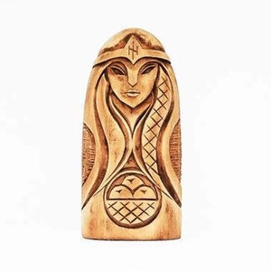 Wooden figurine - a goddess Iduna (Iðunn) . Hand-carved wooden statue Iduna. A chic Scandinavian Gift for him / Gift for her