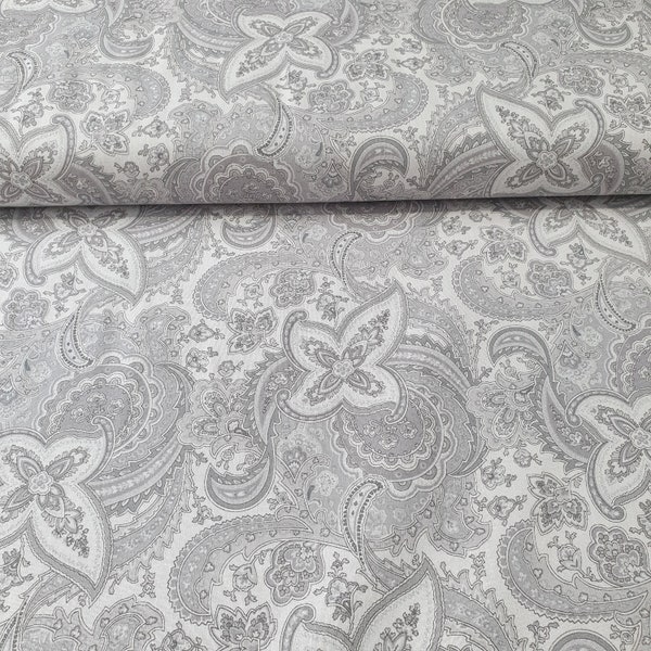 Baumwolle Grey Skies Marcus Fabrics Paisley Blüten grau weiß