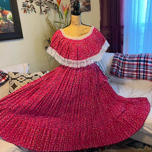 Sarasaza skirt.