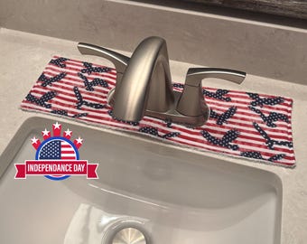 Oval Faucet Drip Catcher: Holiday Cotton Sink Mat