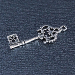 1pcs 925 Sterling Silver Vintage Key Pendant Charms 30mm x 11mm,