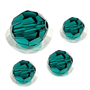 Swarovski Crystal 5000 Emerald 8mm - Clear Rainbow Crystal Round Beads 18pcs