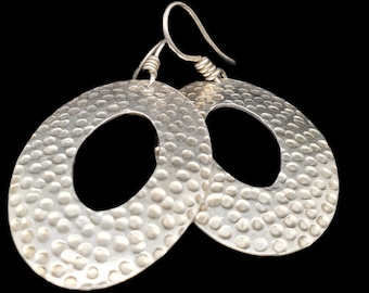 Boucle d'oreilles pendantes  en argent 925 de forme ovale