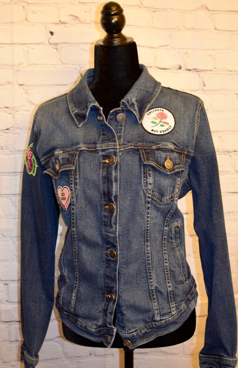 Women/'s Jean Jacket with Patches Women/'s Denim Jacket with Patches
