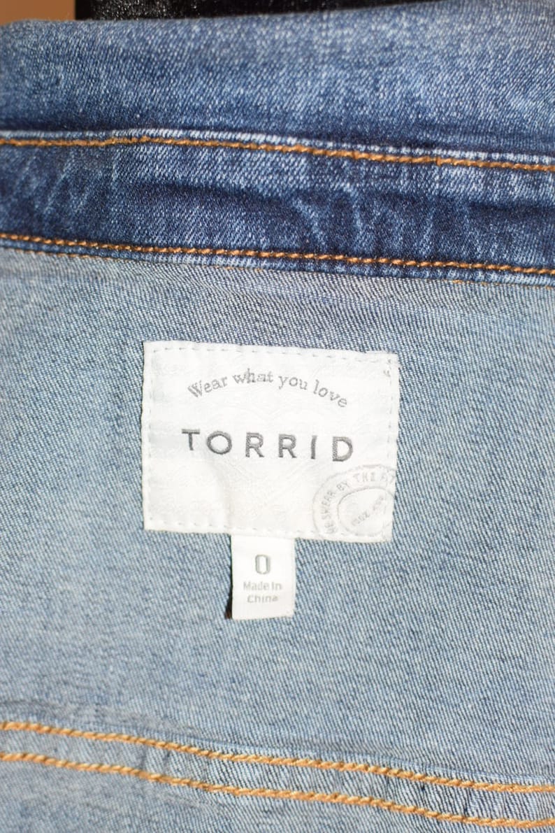 Women/'s Jean Jacket with Patches Women/'s Denim Jacket with Patches
