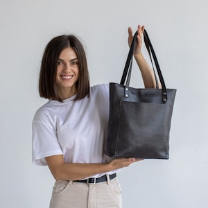 Black leather tote bag | Personalized leather shoulder bag | Leather crossbody tote bags | Women’s work leather bag | Leather teacher bag