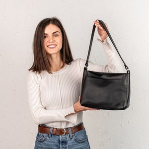 Sac à bandoulière en cuir grainé noir | Porte-monnaie en cuir pour femme | Sac à main en cuir véritable fait main | Sac à bandoulière en cuir avec fermeture éclair
