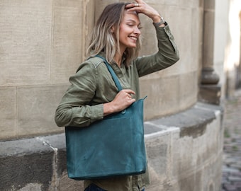 Handmade Leather Tote Bag: Zippered Crossbody Shoulder Bag