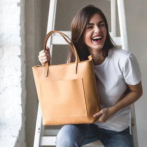 Medium leather purse cheap