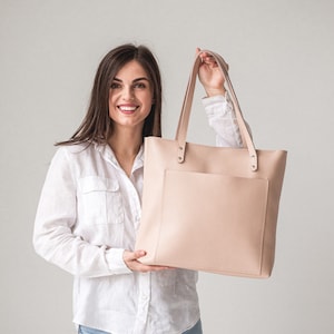 Soft leather tote bag for women • Leather shoulder bag with pockets •  Minimalist tote bag • Leather teacher tote bag • Bridesmaid tote bag