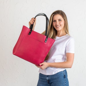 Pink gestreifte Ledertasche | Echtleder Damen Einkaufstasche | Handgefertigte Leder Umhängetasche mit Optionaler Reißverschluss Außentasche