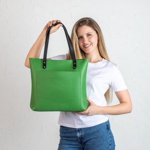 Handmade Pebbled Leather Tote Bag: Women&#39;s Shoulder Bag with Optional Crossbody Strap