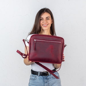 Personalisierung Leder Umhängetasche mit Reißverschluss | Handgefertigte Schultertasche aus Leder | Leder Damen Crossbody Taschen | Kleine Ledertasche