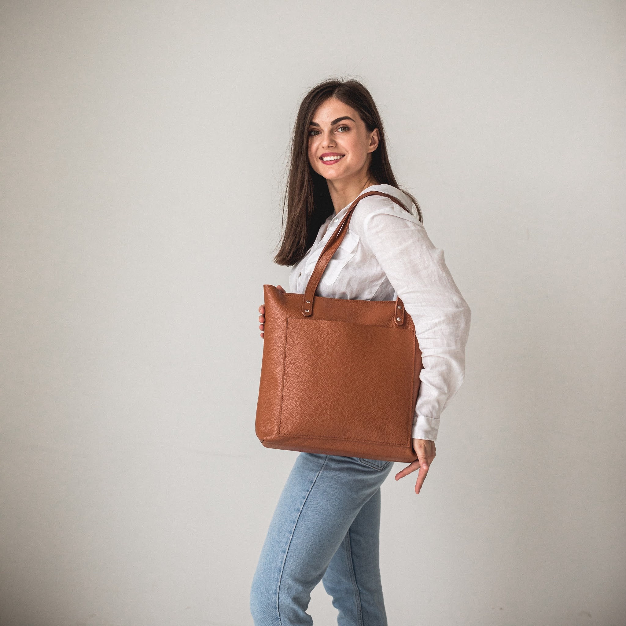 ジッパートート アメリカ製 レザーストラップ オリーブ コットンツイル バッグ ARTIFACT Olive Twill Zipper Tote w/ ジッパートート アメリカ製 レザーストラップ オリーブ