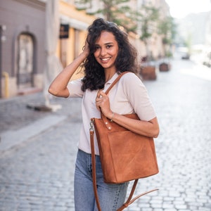 Leather Tote Bag • Personalized Tote with Zipper • Monogram Bag Purse • Leather Purse Zipper • Leather Goods Tote • Brown Leather Tote Bag