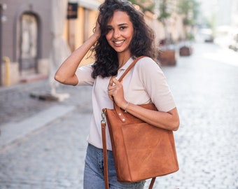 Leather Tote Bag • Personalized Tote with Zipper • Monogram Bag Purse • Leather Purse Zipper • Leather Goods Tote • Brown Leather Tote Bag