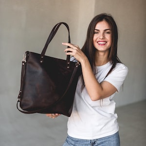 Bolso de piel tipo tote, regalo para profesor/a.