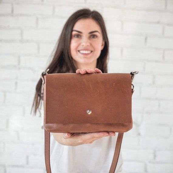 Women's purse with shoulder strap cheap