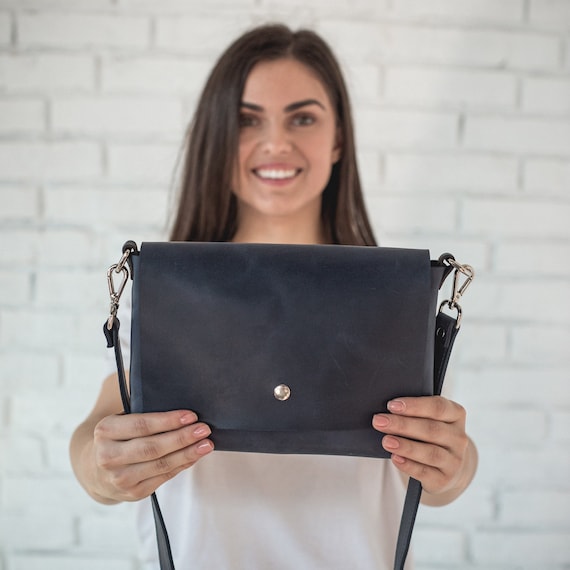 Black leather cross body purse sale