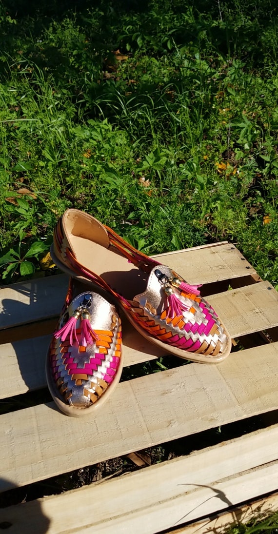 huaraches mexicanos de colores