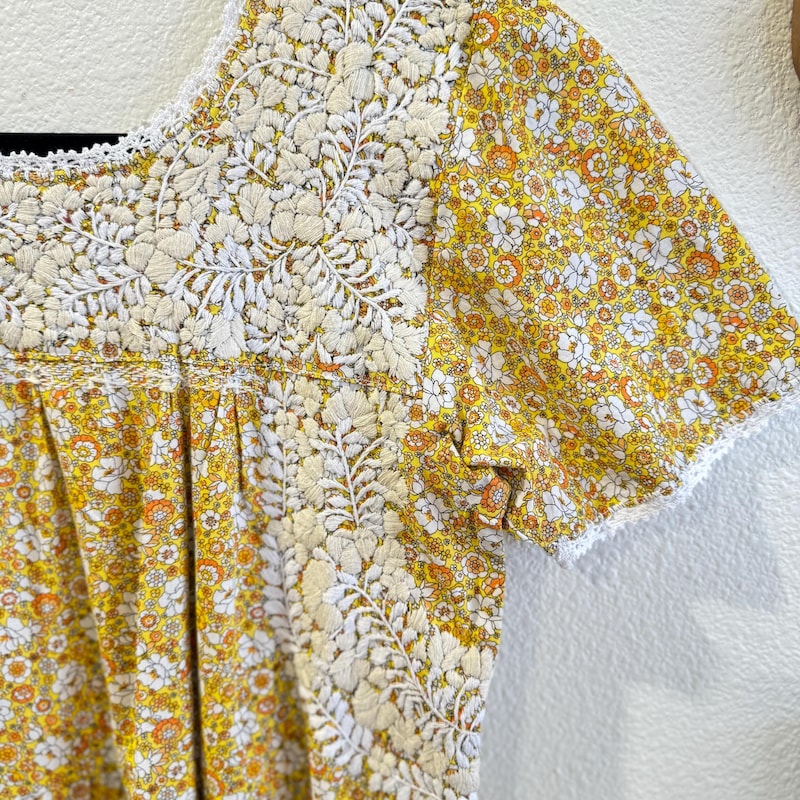 Vintage Mexican embroidered dress M main image 0