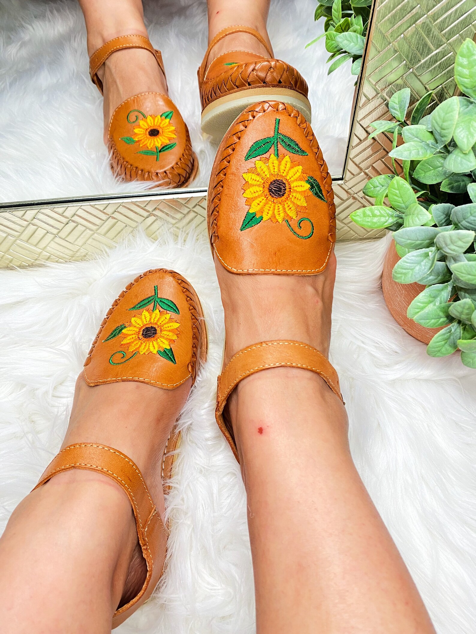 huaraches with sunflower