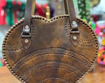 Heart Shaped Embroidered Leather Purse - Bolsa - Hand Tooled