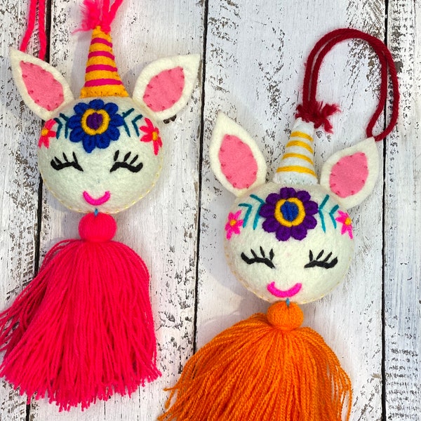 Unicorn Tassel - Unicornio - Mexican Pom Pom - Tassel Pom Pom - Bohemian - Ornament- Gift Tag - Purse Charm - Handcrafted Tassel - Backpack
