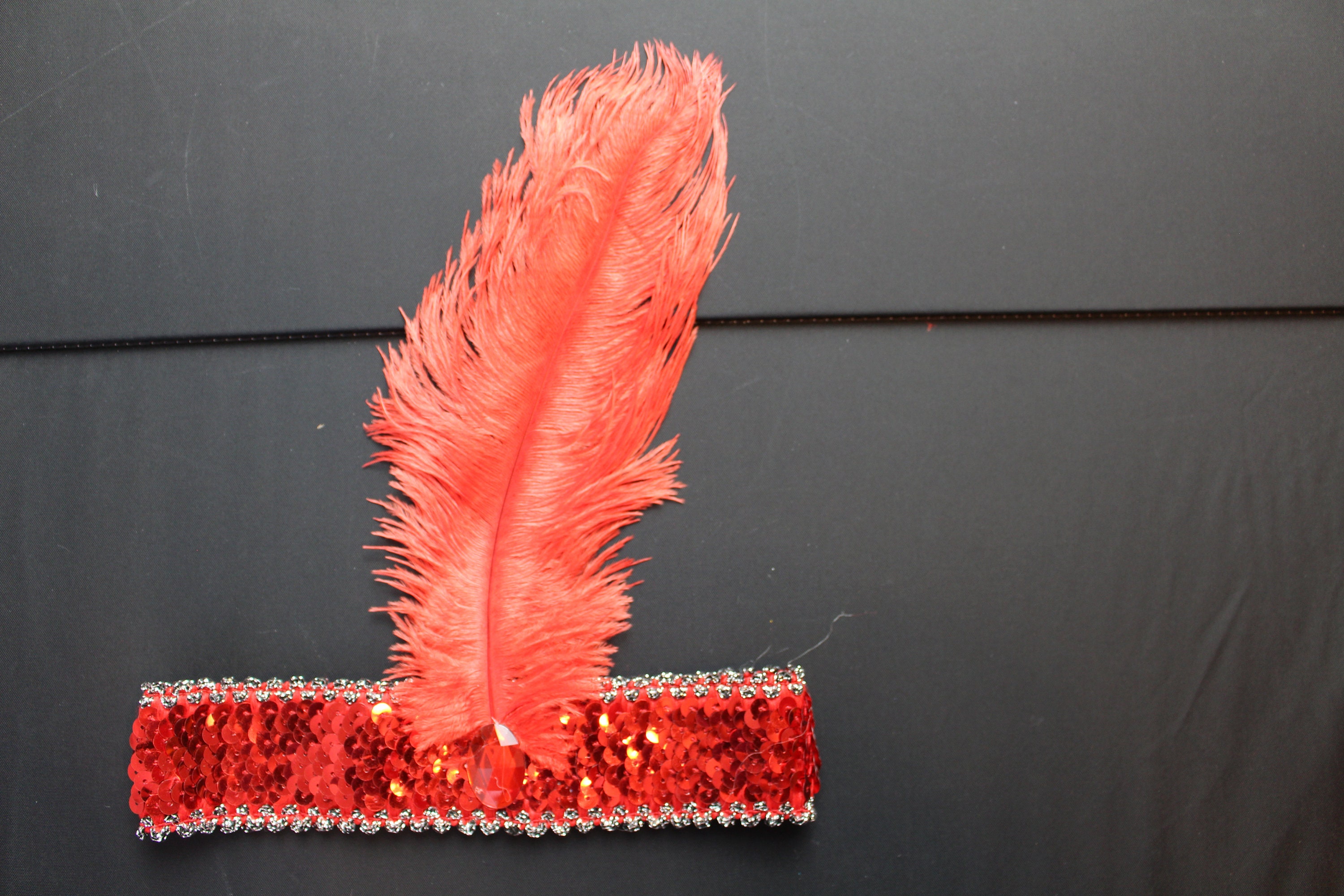 2 Rote Federboas & Herzbrille Set - Karnevalskostüm Accessoires Für Partys