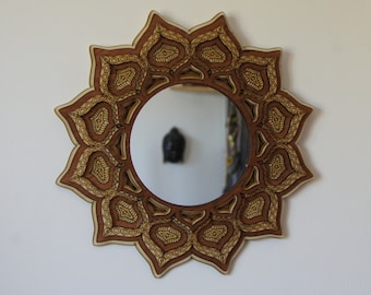 Wall mirror, round wooden mirror, original and psychedelic wooden wall decoration, flower wall decoration