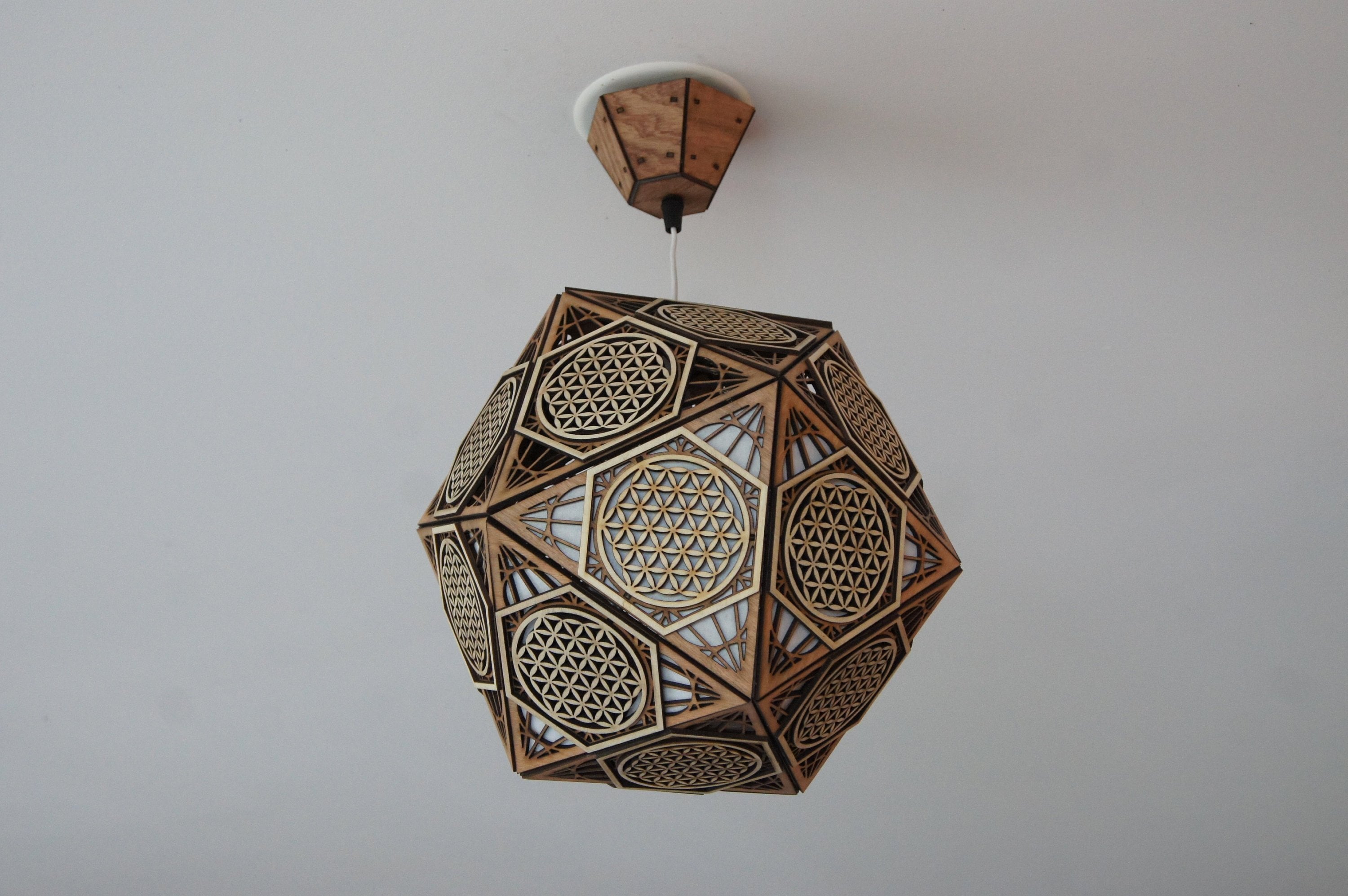 Geometrie Sacrée, Motif Fleur de Vie - Abat Jour Artisanal en Bois ou Lampe à Poser, Laser Cut, Shad