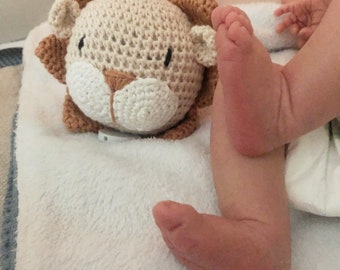 Boîte à musique au crochet Leonard Lion