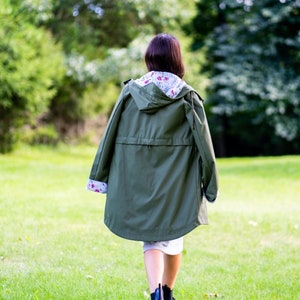 Olive green raincoat Waterproof Windproof Hooded Women's Coat with long sleeve and large pockets image 6