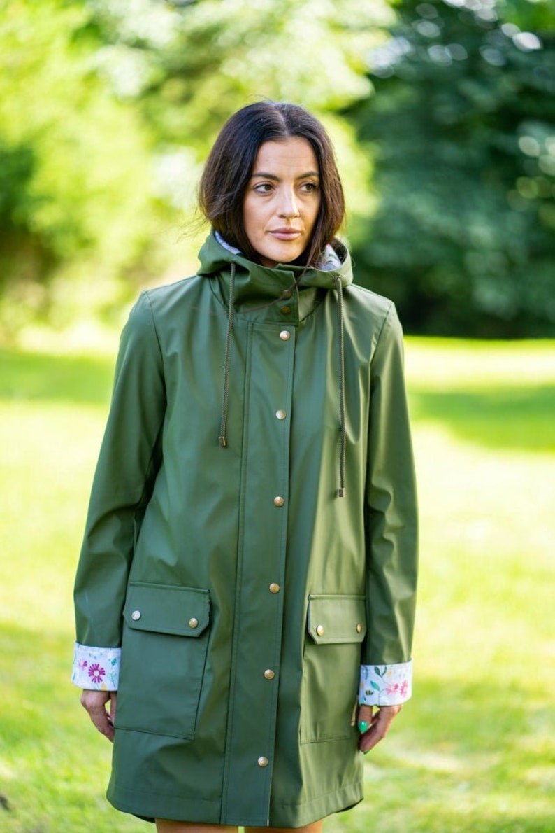 Olive green raincoat Waterproof Windproof Hooded Women's Coat with long sleeve and large pockets image 4