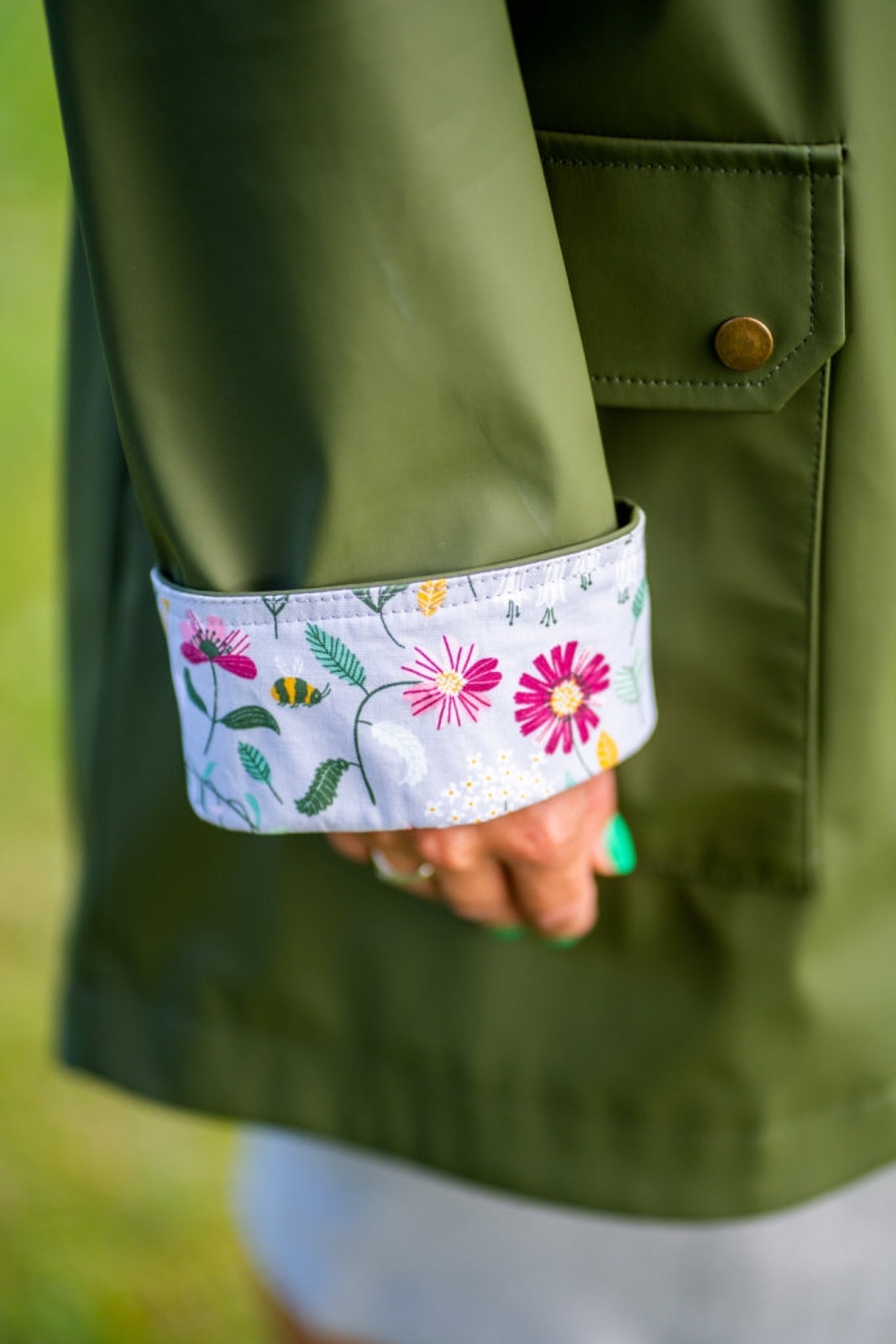 Olive Green Raincoat Waterproof Windproof Hooded Women's Coat With Long