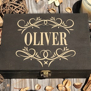 Wooden Box Personalized Men&#39;s Gift, Custom Groomsmen, Best Man & Father&#39;s Day Keepsake Cigar Box