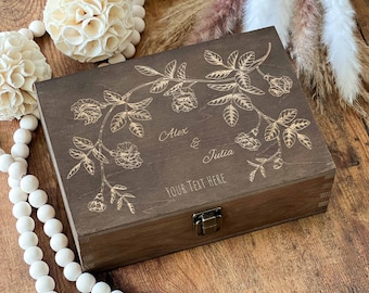 Scatola ricordo personalizzata con incisione floreale: regalo commemorativo personalizzato