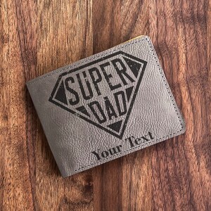 Cartera Grabada Super DAD: Celebra la Paternidad / Ideal para el Día del Padre, Cumpleaños / Para Papá, Abuelo, Mejor Amigo