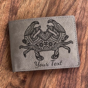 Intrincada cartera de cuero con mandala de cangrejo, patrón oceánico artístico, ideal para los amantes del arte del mar, accesorio exclusivo para hombres y mujeres