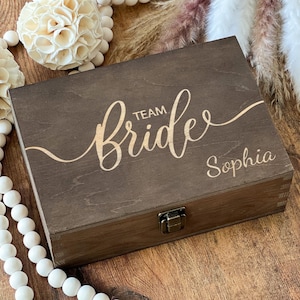 Scatola ricordo in legno con incisione personalizzata - Regalo ricordo del team Brides