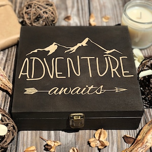 Adventure awaits Box, Personalized Wooden Box, Custom Box, Memory Box, Keepsake Box, Gift Ideas, Rustic, Engraved Box, Travel, Decor Wood