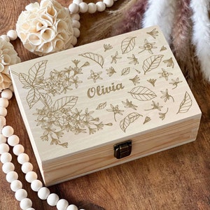 Personalized Wedding Gift for Best Friend - Purple Wreath Wood Keepsake Box - Engagement & Sister Memory Box