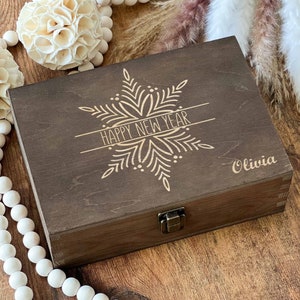 Boîte souvenir personnalisée en bois : cadeau commémoratif gravé