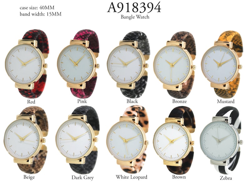 Peut inclure: Dix montres bracelets avec des bracelets de diff&eacute;rentes couleurs et motifs. Les montres ont des bo&icirc;tiers dor&eacute;s et des cadrans blancs. Les bracelets sont rouges, roses, noirs, bronze, moutarde, beige, gris fonc&eacute;, l&eacute;opard blanc, marron et z&egrave;bre.