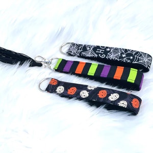 Halloween keychain| Halloween Key fob Wristlet| Keychain| Spider web keychain| pumpkin Keychain | Halloween stripes