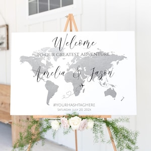 Cartello di benvenuto con mappa del mondo in argento, cartello di benvenuto stampabile, cartello di benvenuto per baby shower, cartello per addio al nubilato, matrimonio a tema viaggio, TT1