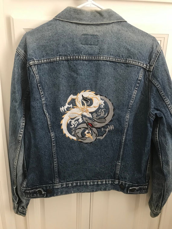 levi's embroidered jean jacket